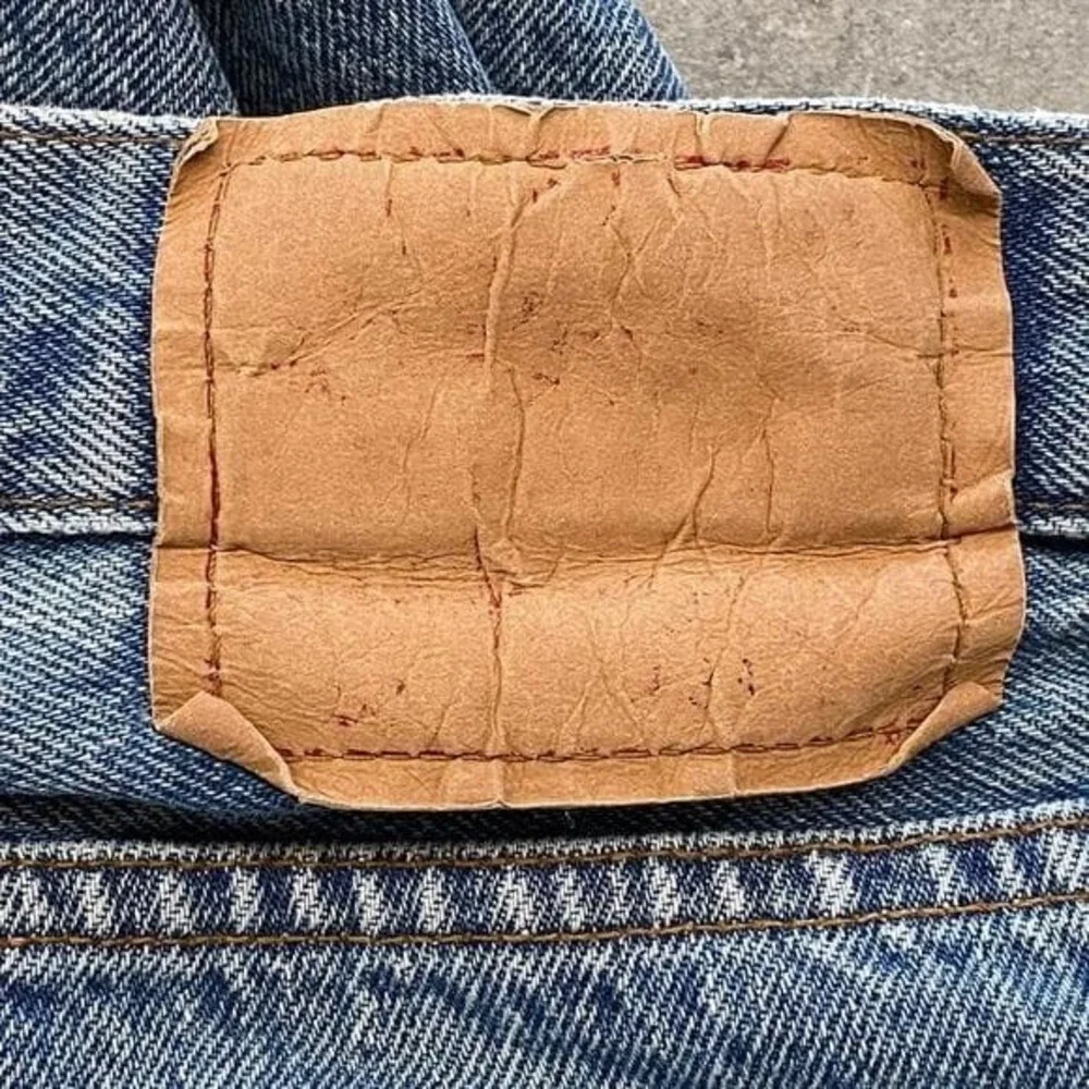 VTG Levi's 32x31 501 Original‎ Fit Jeans Mens Blue Button Fly Straight Leg USA